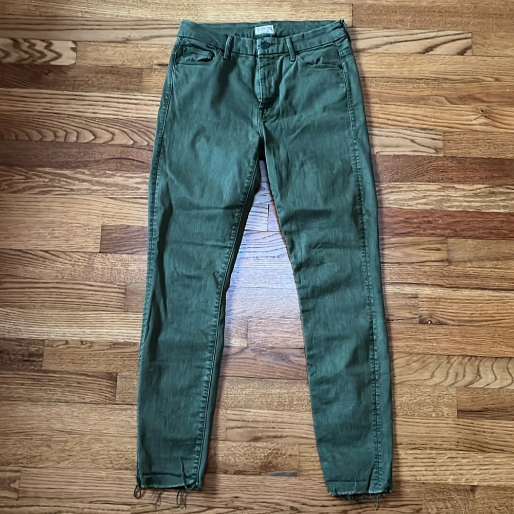 Mother Women’s 28 High Waisted Looker Ankle Fray in Military Green Mad in USA
